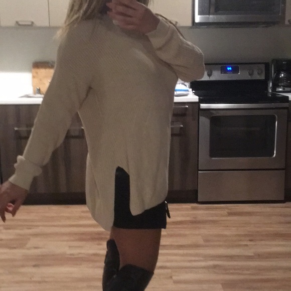 H&M oversized top size small new with taga - Picture 3 of 3